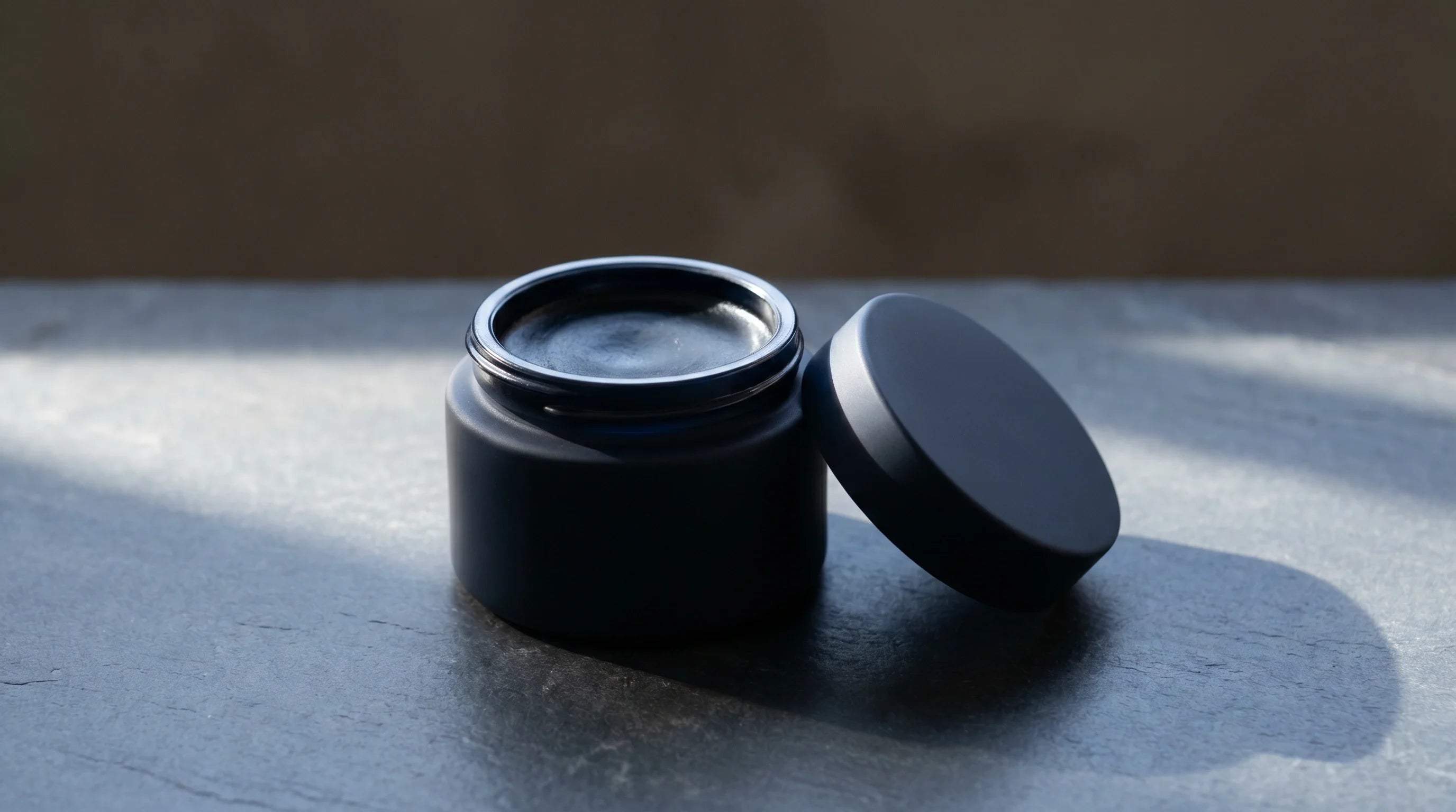 Résoudre les problèmes courants de soins masculins grâce aux cosmétiques et produits d'origine naturelle Image